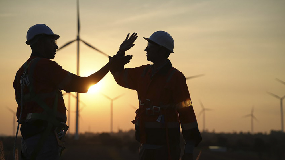 ケース4 線状・回転設備のためのドローン点検